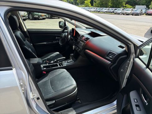 Used 2013 Subaru Impreza 2.0i Limited w/ Popular Pkg 2 AWD/4WD image 10