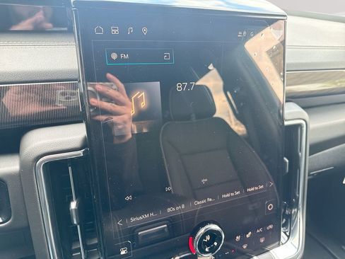 New 2026 GMC Yukon XL Elevation w/ Elevation Premium Package AWD/4WD image 13
