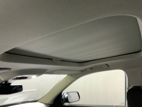 Used 2019 Chevrolet Traverse LT w/ LT Premium Package image 37