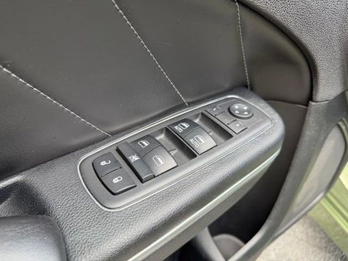 Used 2018 Dodge Charger R/T Scat Pack image 7