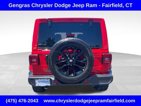 Certified 2025 Jeep Wrangler Unlimited Sahara AWD/4WD image 6
