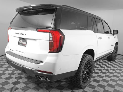 Used 2026 GMC Yukon XL Denali Ultimate AWD/4WD image 5