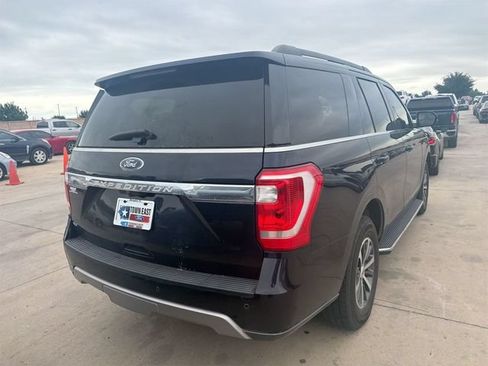 Used 2021 Ford Expedition XLT RWD image 2