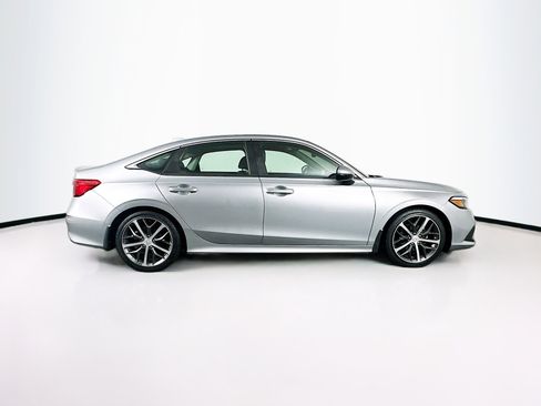 Used 2022 Honda Civic Touring image 10