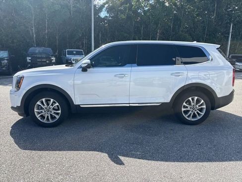 Used 2022 Kia Telluride LX image 4