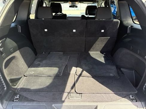Used 2019 Jeep Grand Cherokee Laredo AWD/4WD image 16