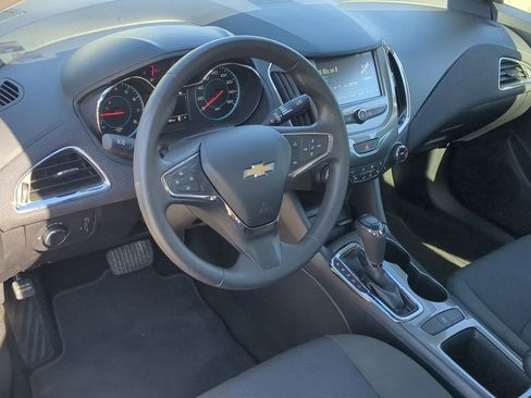 Used 2017 Chevrolet Cruze LT w/ Convenience Package image 14