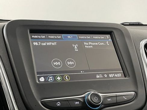 Used 2019 Chevrolet Equinox LT image 16