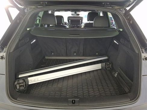 Used 2020 Audi Q5 2.0T Titanium Premium Plus w/ Premium Plus Package image 28