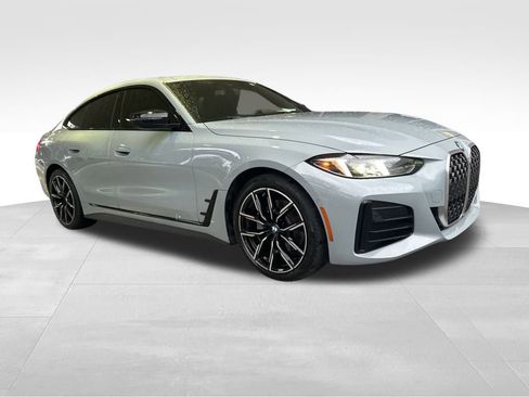 Used 2025 BMW i4 eDrive40 image 2