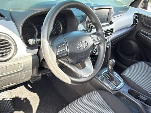 Used 2018 Hyundai Kona SE FWD image 24