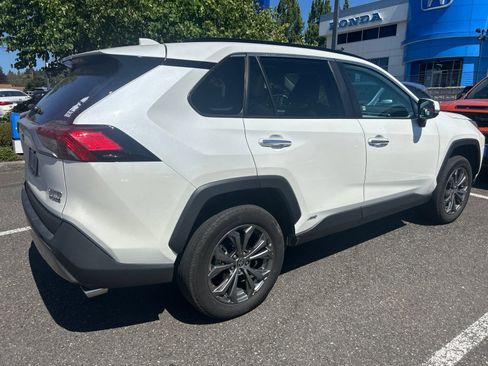 Used 2022 Toyota RAV4 Limited AWD/4WD image 5