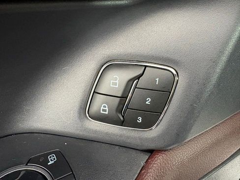 Used 2023 Ford Expedition Max Limited image 13