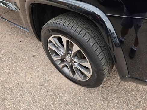 Used 2017 Jeep Grand Cherokee Overland w/ Jeep Active Safety Group image 6