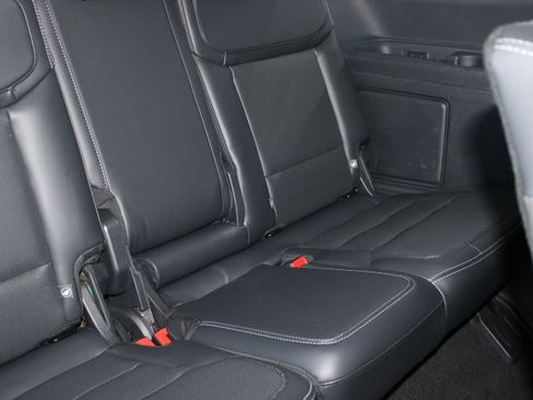 Used 2025 Ford Expedition Platinum image 16