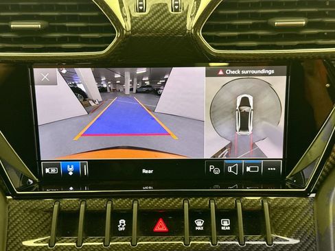 Used 2023 Lamborghini Urus Performante AWD/4WD image 14