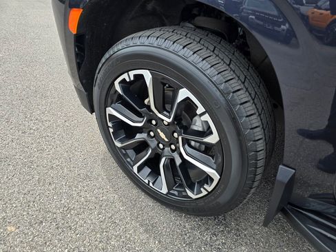 Used 2024 Chevrolet Tahoe RST w/ Sport Performance Package AWD/4WD image 9