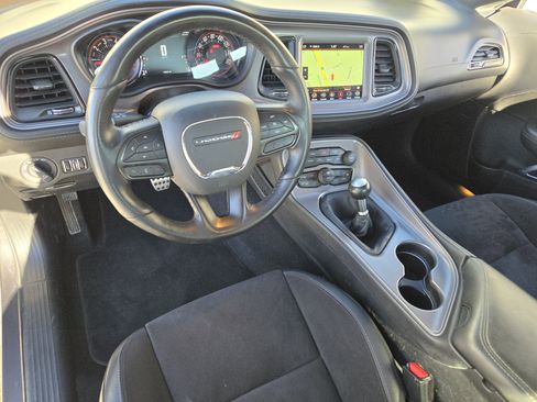 Used 2023 Dodge Challenger R/T w/ Plus Package image 27