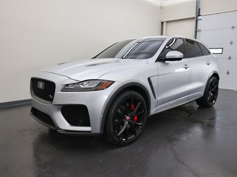 Used 2020 Jaguar F-PACE SVR image 7