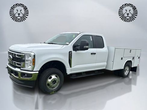 New 2026 Ford F350 XL w/ XL Chrome Package AWD/4WD image 1