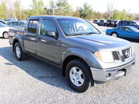 Used 2005 Nissan Frontier SE w/ (P01) Power Pkg AWD/4WD image 4