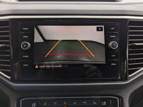 Used 2023 Volkswagen Atlas Cross Sport SE image 28