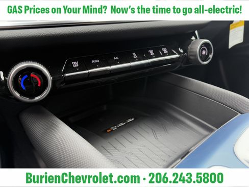 New 2026 Chevrolet Equinox EV LT FWD image 17