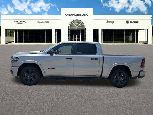 Used 2025 RAM 1500 Big Horn AWD/4WD image 4