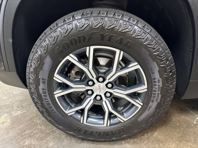Used 2025 GMC Acadia AT4 w/ Super Cruise Package AWD/4WD image 16