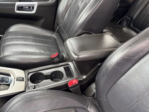 Used 2015 Chevrolet Captiva Sport LT w/ Convenience Package image 17