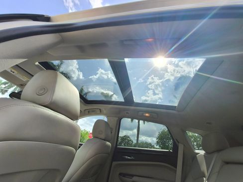 Used 2013 Cadillac SRX Luxury FWD image 24