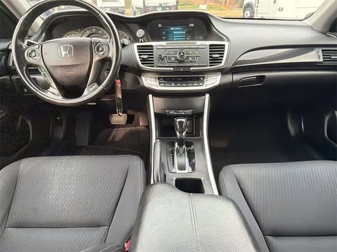 Used 2015 Honda Accord Sport image 18