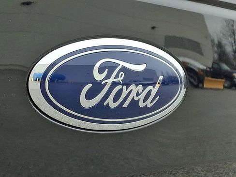 Used 2018 Ford F150 Lariat w/ Equipment Group 502A Luxury image 31