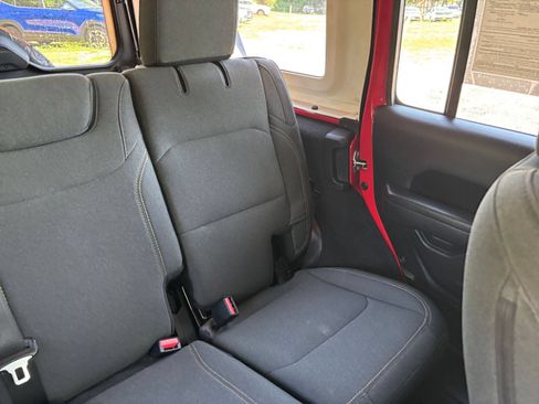 Used 2025 Jeep Wrangler Unlimited Sport AWD/4WD image 37