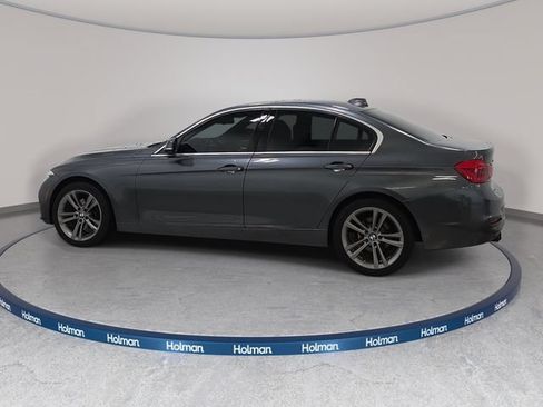 Used 2018 BMW 330i xDrive Sedan AWD/4WD image 9