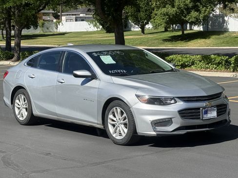 Used 2017 Chevrolet Malibu LT FWD image 26