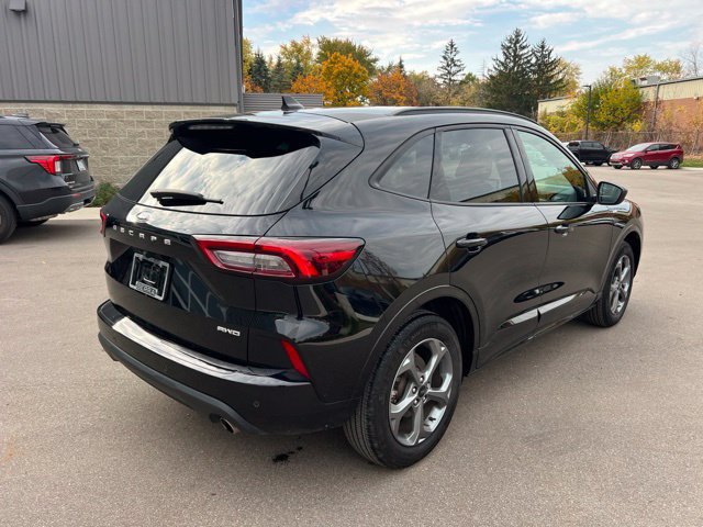 Used 2024 Ford Escape ST-Line w/ Tech Pack #1 AWD/4WD image 5