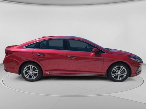 Used 2019 Hyundai Sonata Sport FWD image 2