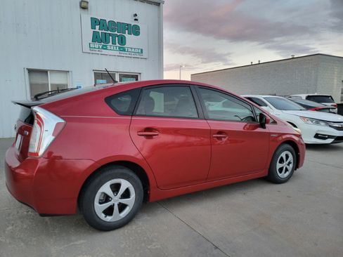 Used 2014 Toyota Prius Two image 7