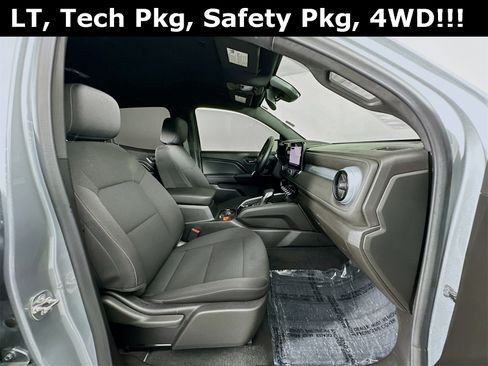 Used 2024 Chevrolet Colorado LT w/ LT Convenience Package II image 29