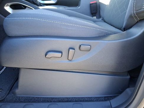 Used 2025 Nissan Frontier SV w/ SV Convenience Package AWD/4WD image 13