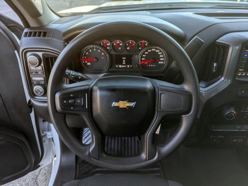 Used 2021 Chevrolet Silverado 1500 Custom image 16