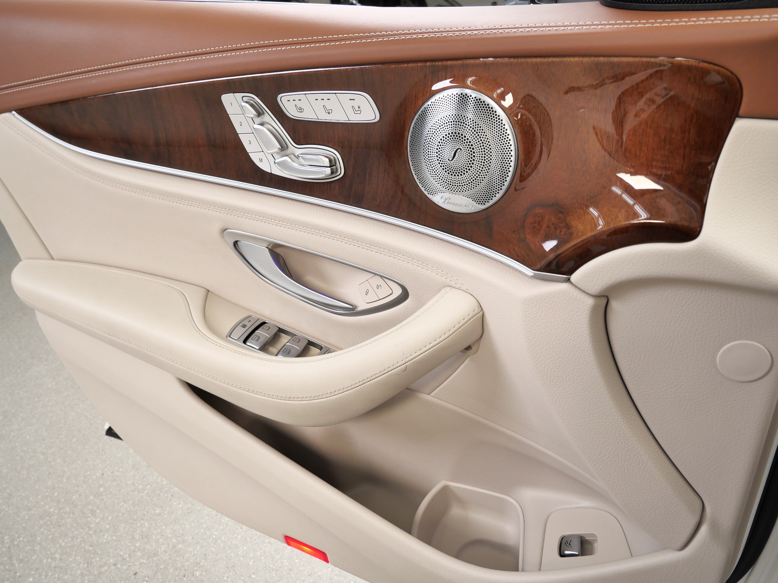 Used 2018 Mercedes-Benz E 300 image 26