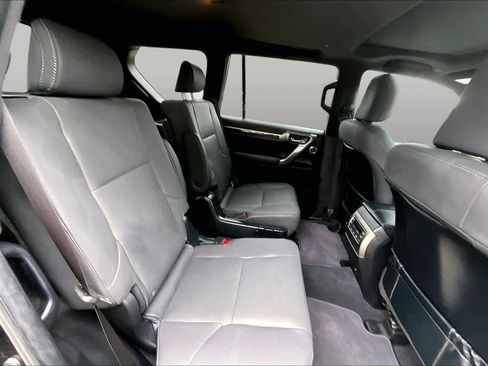 Used 2023 Lexus GX 460 Premium w/ Accessory Package AWD/4WD image 20