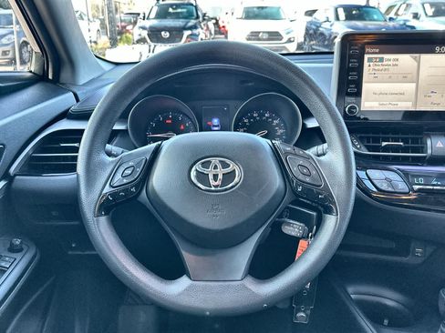 Used 2020 Toyota C-HR LE image 15