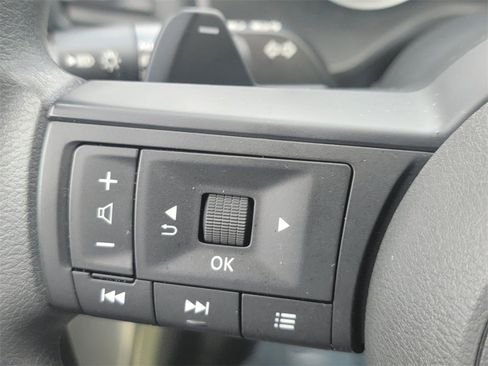 Certified 2024 Nissan Rogue SV image 19