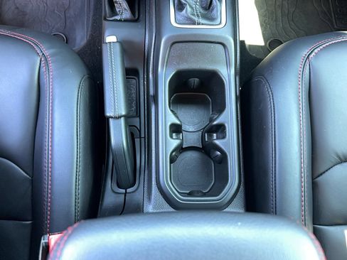 Used 2025 Jeep Gladiator Rubicon image 25