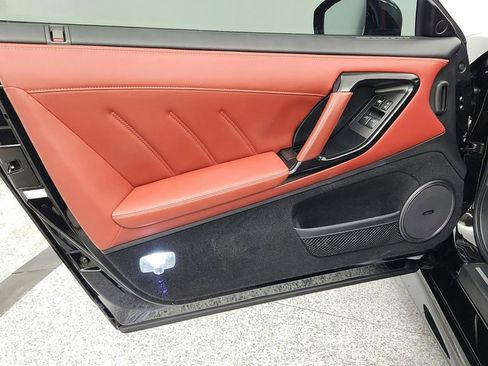 Used 2024 Nissan GT-R Premium w/ Premium Interior Package image 52
