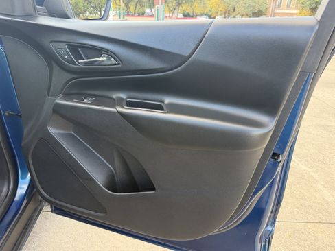 Used 2019 Chevrolet Equinox LT FWD image 9