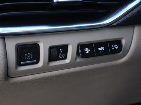 Used 2022 Cadillac XT4 Premium Luxury w/ Technology Package image 26